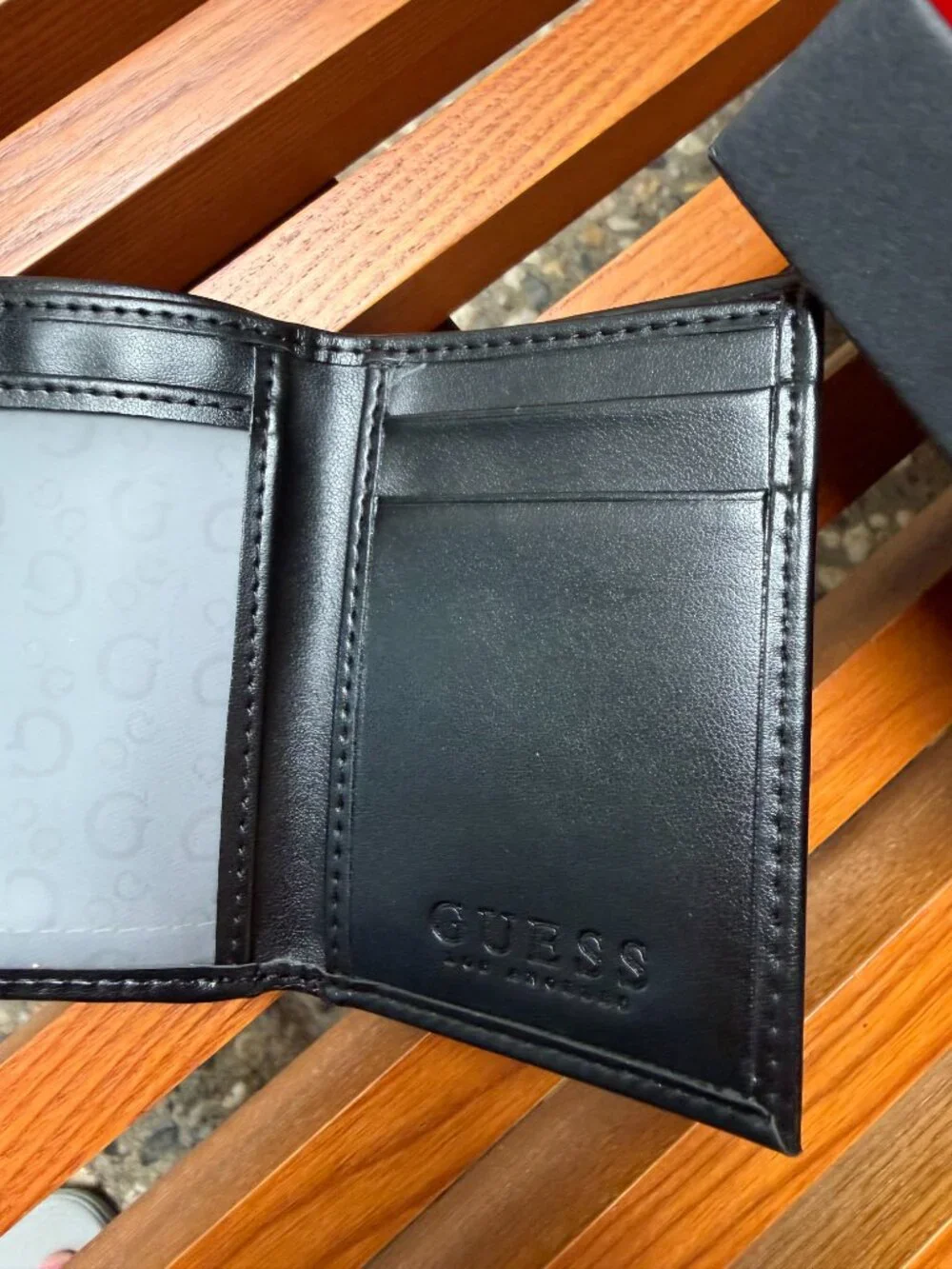 NIB Men's Guess Black Trifold Wallet